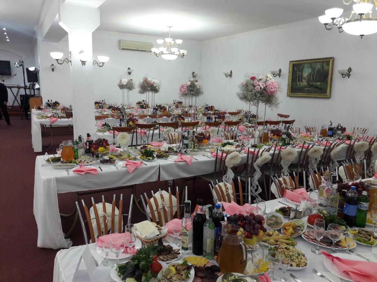 פולטבה Hotel Dubrava מראה חיצוני תמונה